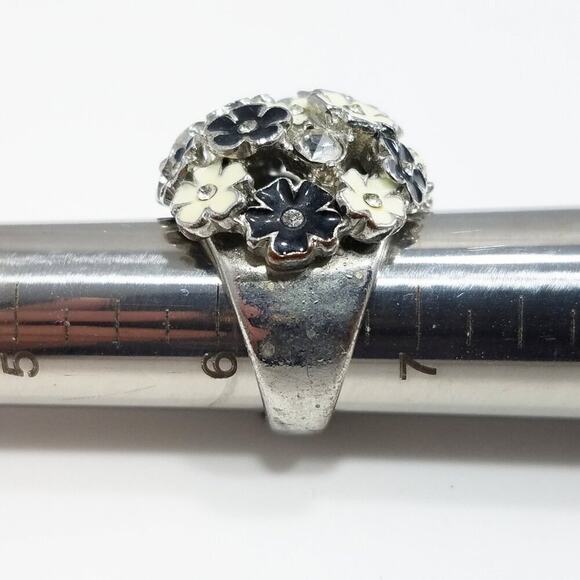 Enamel Floral Statement Ring Black Gray White Rhinestones Size 6.5 Vintage - Picture 7 of 10